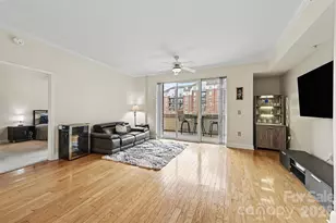 300 W 5th St, Charlotte, NC 28202 - Photo 7