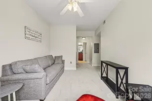 300 W 5th St, Charlotte, NC 28202 - Photo 15