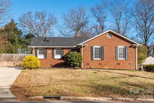 7117 Woodstream Dr, Charlotte, NC 28210 - Photo 1