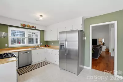 2700 Lytham Drive, Charlotte, NC 28210 - Photo 13