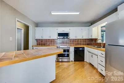 188 Oak Forest Circle, Gaffney, SC 29341 - Photo 9