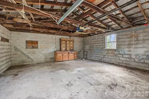 161 Pandora Cir, Canton, NC 28716 - Photo 25