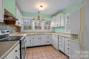 161 Pandora Cir, Canton, NC 28716 - Photo 15