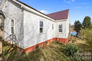 161 Pandora Cir, Canton, NC 28716 - Photo 3