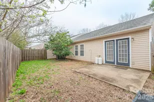 215 E Middlebury Ln SW, Aiken, SC 29803 - Photo 27