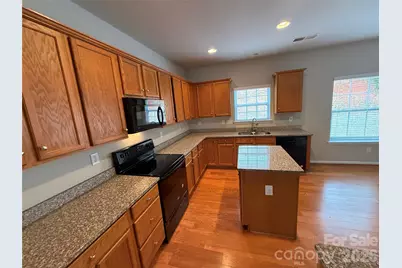 3338 Crutchfield Place, Charlotte, NC 28213 - Photo 9