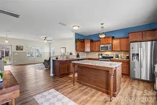 2419 Impatien Drive, Charlotte, NC 28215 - Photo 7