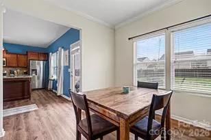 2419 Impatien Drive, Charlotte, NC 28215 - Photo 9