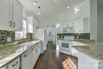 4 Heather Way #B, Candler, NC 28715 - Photo 3