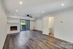 11020 Carmel Crossing Rd, Charlotte, NC 28226 - Photo 9