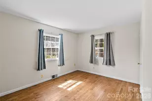 1 Clearbrook Rd, Asheville, NC 28805 - Photo 15