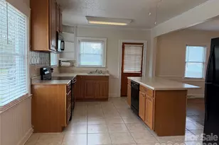 612 Ballard St, Chester, SC 29706 - Photo 9