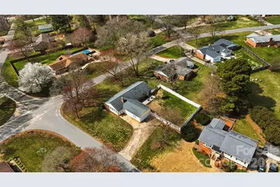 2010 Elizabeth Avenue, Hickory, NC 28602 - Photo 35