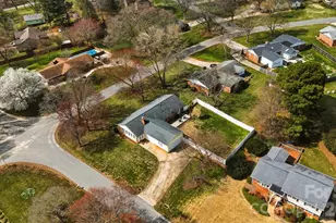 2010 Elizabeth Ave, Hickory, NC 28602 - Photo 35