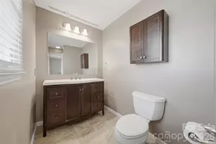 2010 Elizabeth Ave, Hickory, NC 28602 - Photo 17