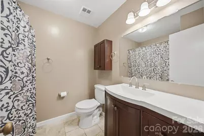 2010 Elizabeth Avenue, Hickory, NC 28602 - Photo 21