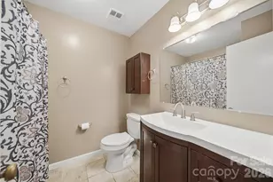 2010 Elizabeth Ave, Hickory, NC 28602 - Photo 21