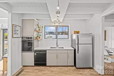 6520 Grove Park Boulevard, Charlotte, NC 28215 - Photo 17