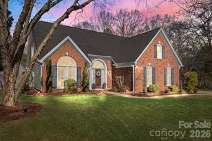646 Franklin Grove Dr, Mooresville, NC 28115 - Photo 1