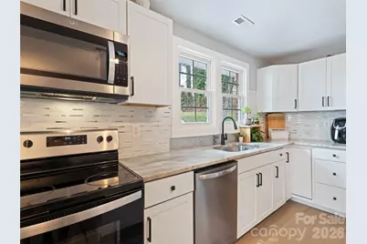 110 Ewart Drive, Hendersonville, NC 28739 - Photo 29