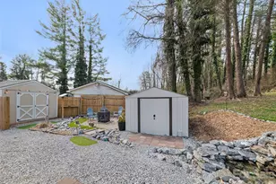 110 Ewart Dr, Hendersonville, NC 28739 - Photo 9