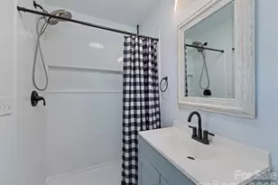 110 Ewart Dr, Hendersonville, NC 28739 - Photo 35