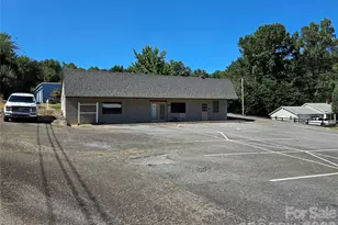 567 E Mills St, Columbus, NC 28722 - Photo 1