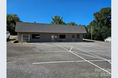 567 E Mills Street, Columbus, NC 28722 - Photo 3