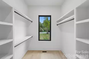 1427 N Sharon Amity Rd, Charlotte, NC 28211 - Photo 29