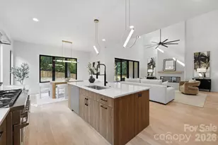 1427 N Sharon Amity Rd, Charlotte, NC 28211 - Photo 13