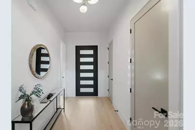 1427 N Sharon Amity Road, Charlotte, NC 28211 - Photo 3