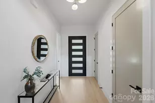 1427 N Sharon Amity Rd, Charlotte, NC 28211 - Photo 3