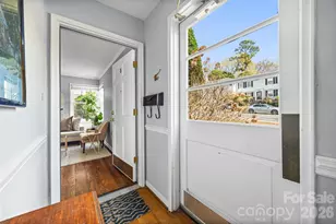 520 Wakefield Dr, Charlotte, NC 28209 - Photo 3