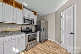 2019 Teddington Dr, Charlotte, NC 28214 - Photo 11