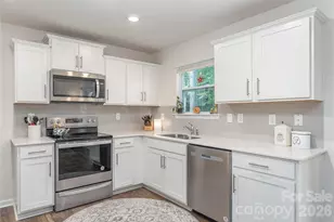 86 Malcolm Ct, Candler, NC 28715 - Photo 9