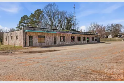 1904 N Rankin Avenue, Newton, NC 28658 - Photo 1