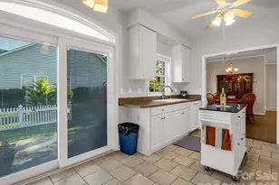 276 Cambridge Dr, Brevard, NC 28712 - Photo 9