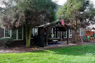 2696 Charleston Ct, Claremont, NC 28610 - Photo 43