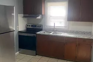 212 Fairview Dr, Lexington, NC 27292 - Photo 3