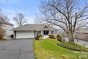 330 Dawnbrook Dr, Flat Rock, NC 28731 - Photo 3