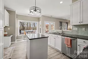 2518 Pimpernel Rd, Charlotte, NC 28213 - Photo 9