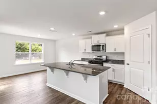 9 Katherine Emilie Dr, Hendersonville, NC 28792 - Photo 5