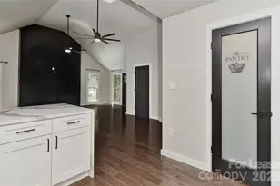 2105 Highland St, Charlotte, NC 28208 - Photo 3