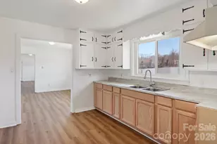 541 Paragon Pkwy, Waynesville, NC 28786 - Photo 9