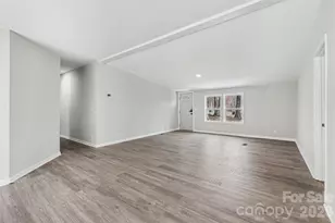 5050 Park Creek Dr, Mount Holly, NC 28120 - Photo 5