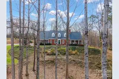 4125 Hideaway Court NE, Hickory, NC 28601 - Photo 3