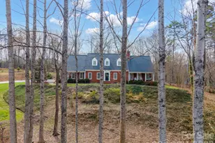 4125 Hideaway Ct NE, Hickory, NC 28601 - Photo 3