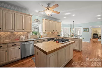 4125 Hideaway Court NE, Hickory, NC 28601 - Photo 17