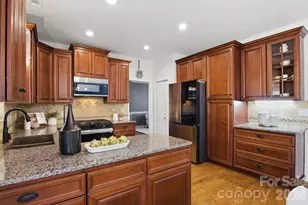 12238 Taos Ct, Charlotte, NC 28277 - Photo 7