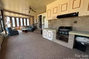 204 Reed Dr, Flat Rock, NC 28731 - Photo 15